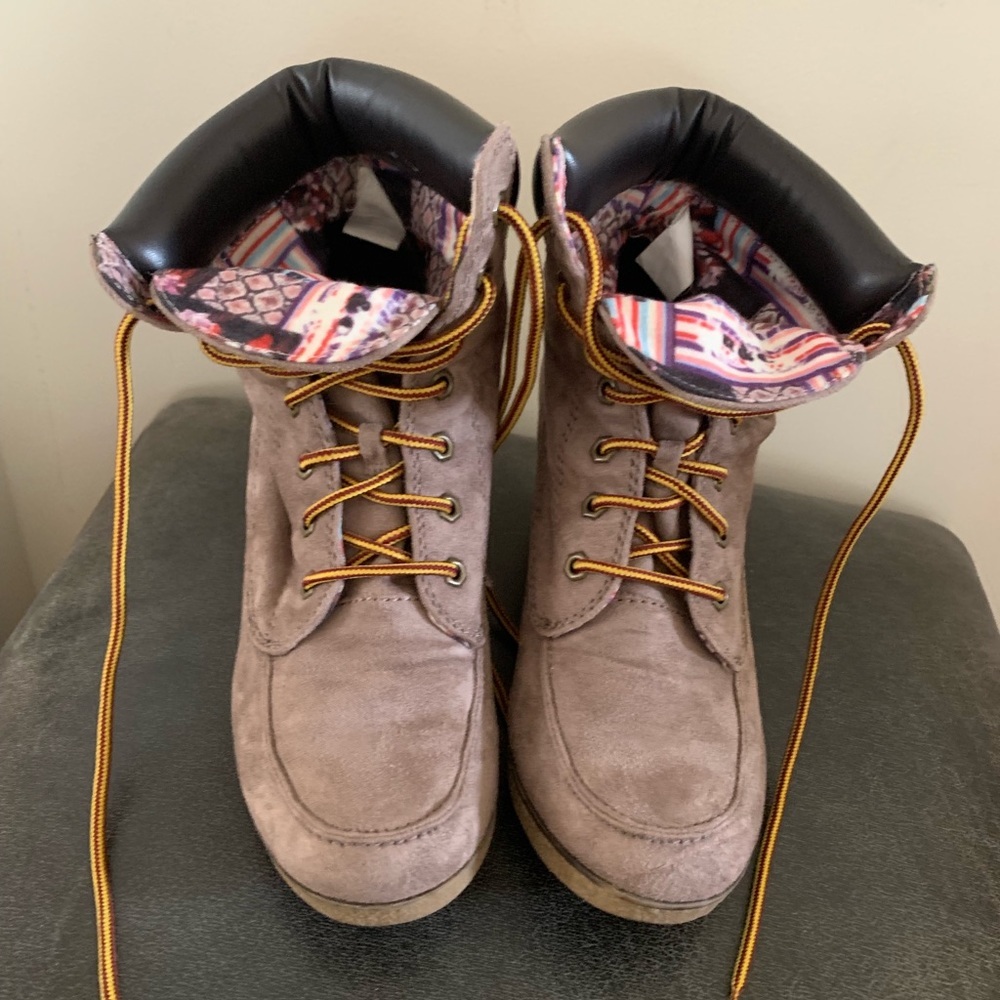 Rock & Candy Work-boot inspired wedge